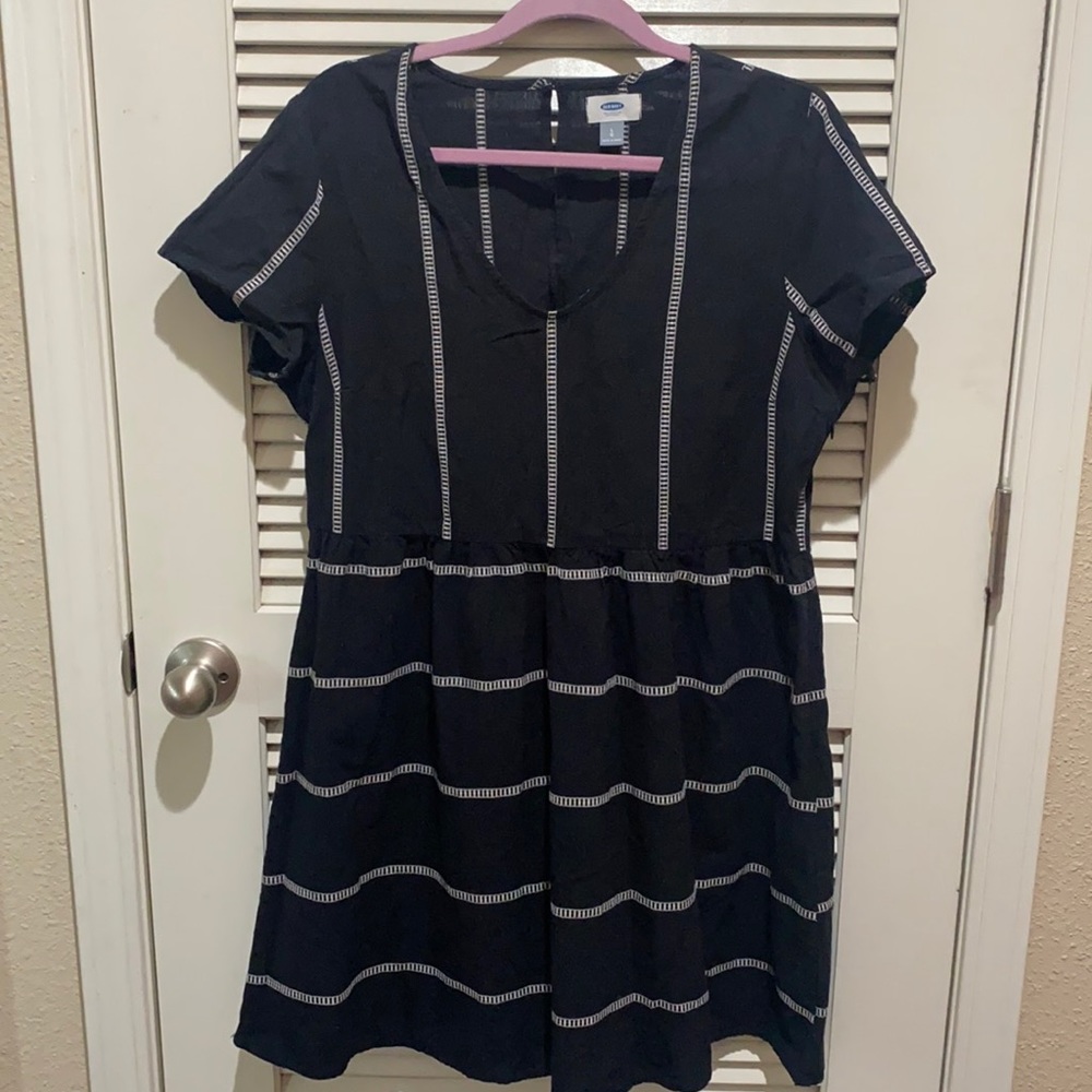 A-line Black/White Old Navy Dress